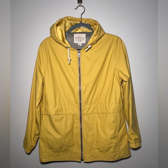 Weatherproof Hooded Raincoat - Picture 5 of 8